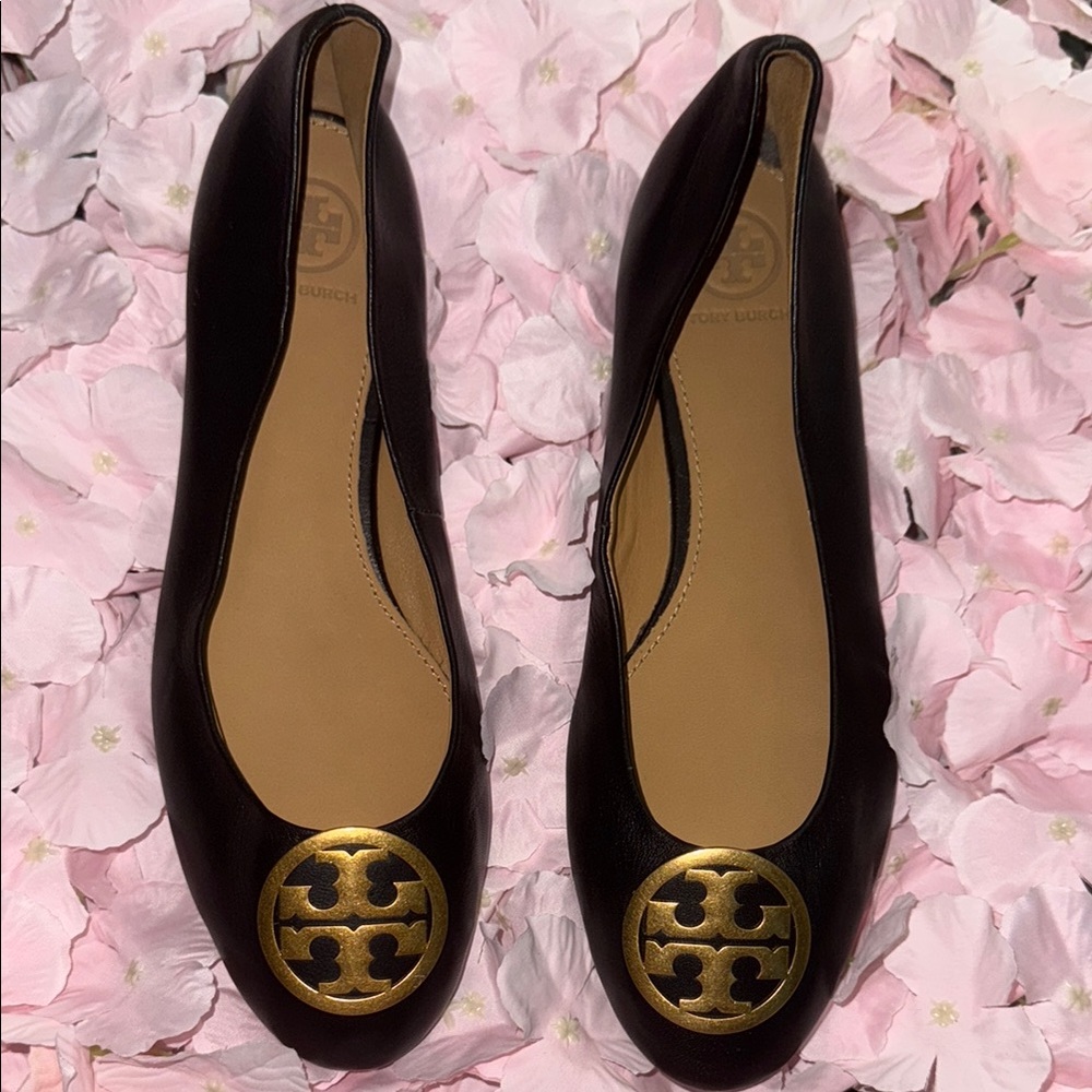 Preloved 💕Tory Burch Black/Gold  Flats size 8